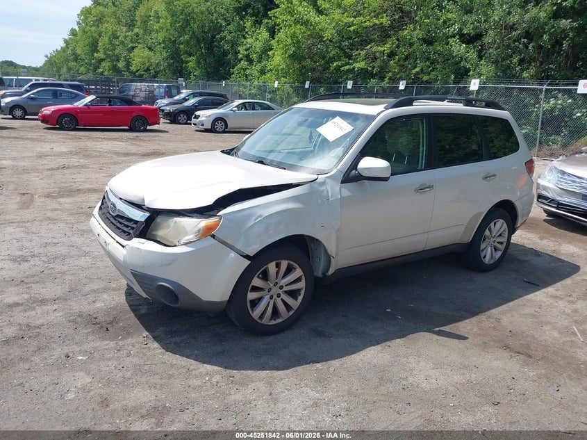 Vin: jf2shadcxdh403018, lot: 45749645, subaru forester 2.5x premium 20132