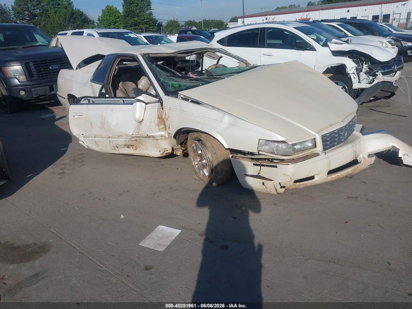 1997 CADILLAC ELDORADO auction photo 1