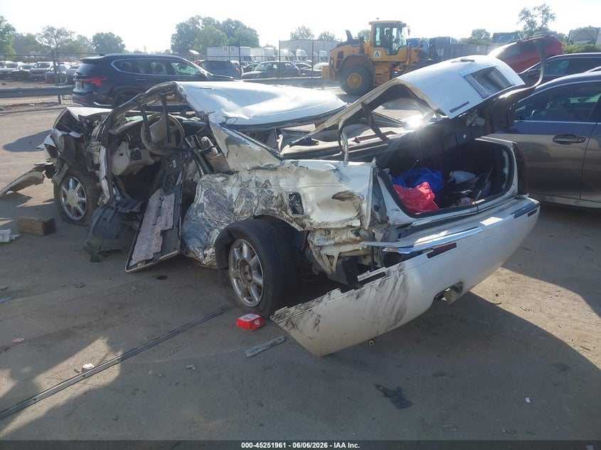 1997 CADILLAC ELDORADO auction photo 3