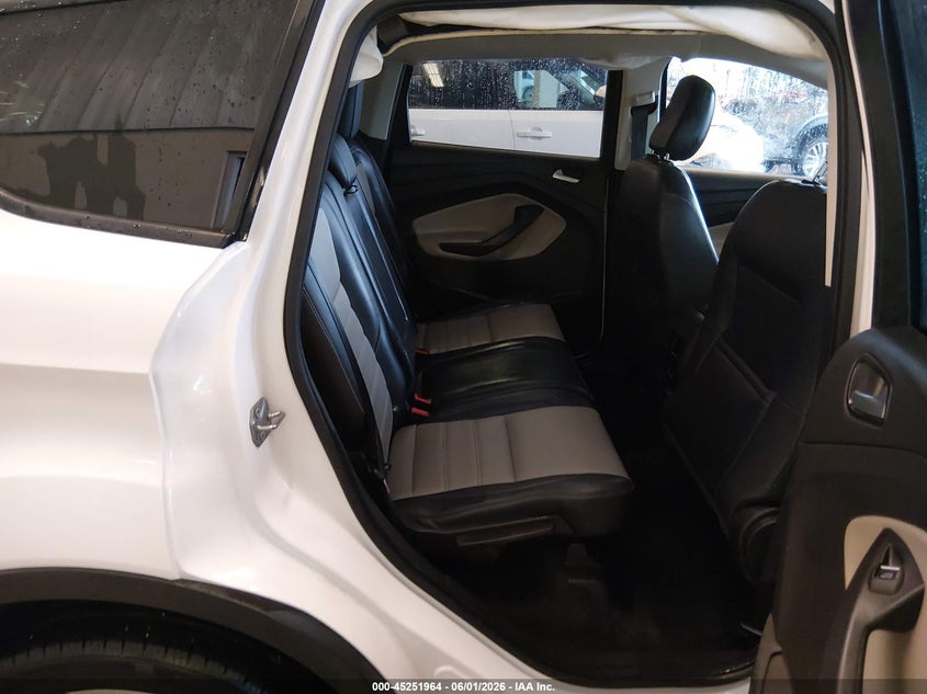 VIN 1FMCU0HD0KUB78233 2019 FORD ESCAPE SEL