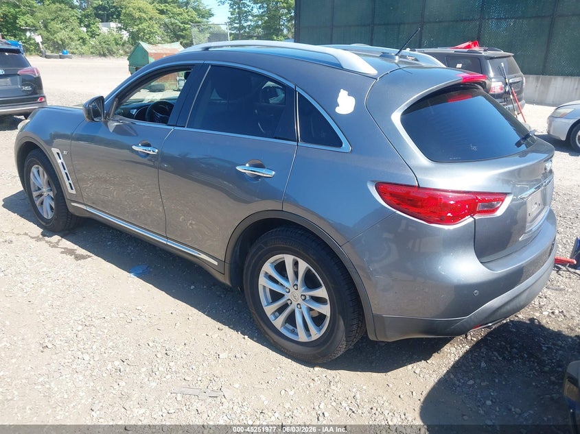 2016 INFINITI QX70 auction photo 3