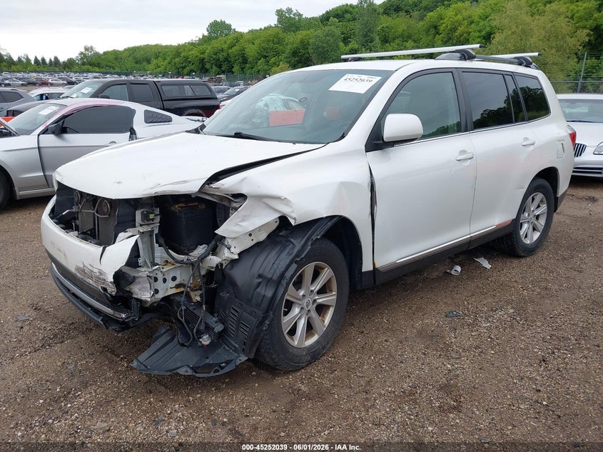 Vin: 5tdbk3eh1bs063207, lot: 45749842, toyota highlander se v6 20112