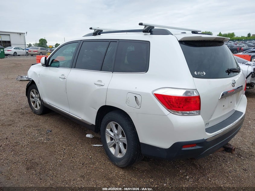 Vin: 5tdbk3eh1bs063207, lot: 45749842, toyota highlander se v6 20113