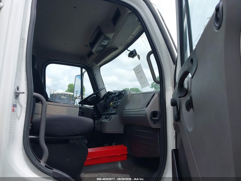 2019 OTHER FREIGHTLINER M2 106 TRUCK N/A