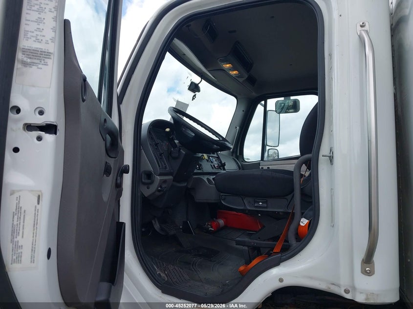 2019 OTHER FREIGHTLINER M2 106 TRUCK N/A