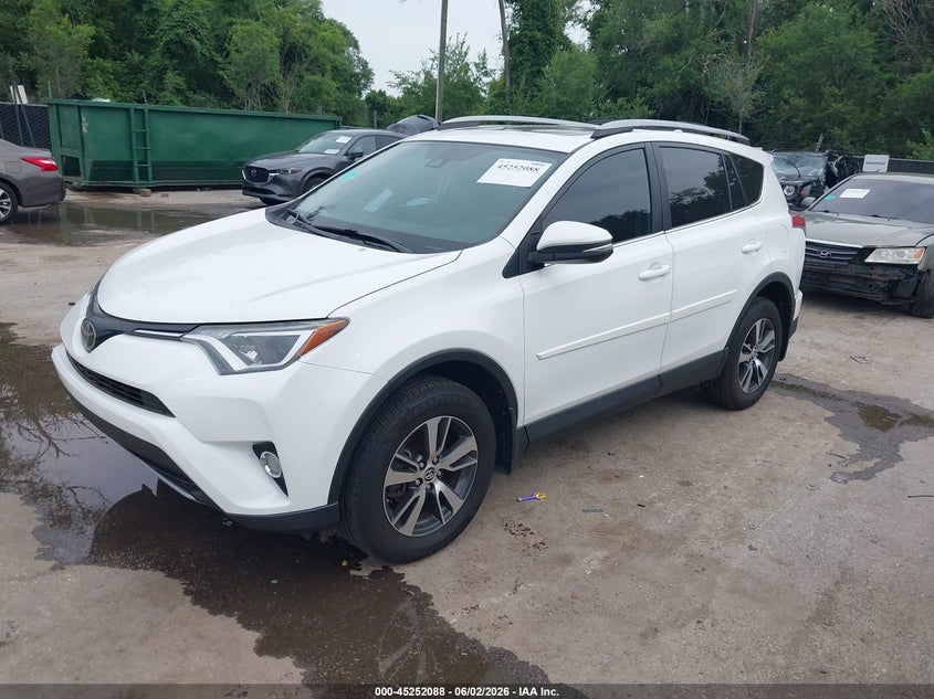 2018 TOYOTA RAV4 auction photo 2