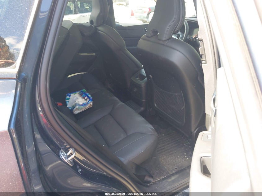 2024 Volvo Xc60 Recharge Plug-In Hybrid T8 Plus Dark Theme VIN: YV4H60DL0R1915053 Lot: 45252169