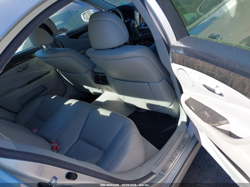 2012 LEXUS LS 460 auction photo 8