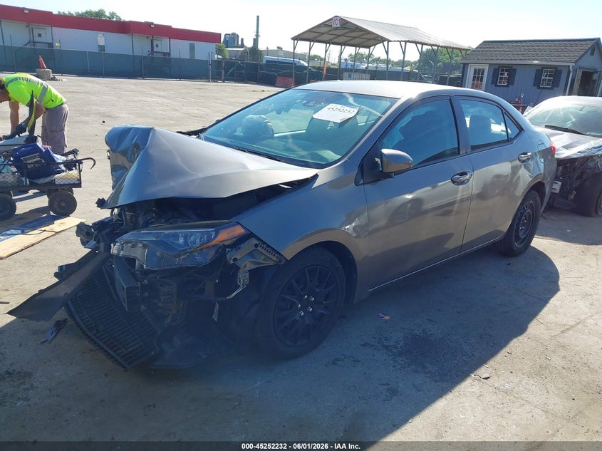 2018 TOYOTA COROLLA auction photo 2
