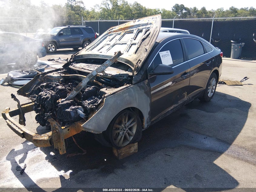 2015 HYUNDAI SONATA auction photo 2