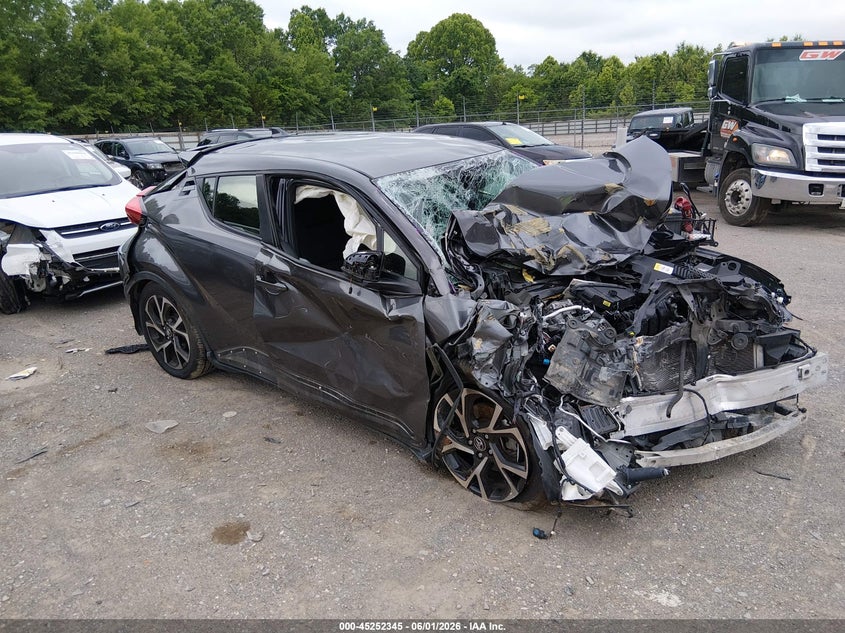 2018 TOYOTA C-HR auction photo 1