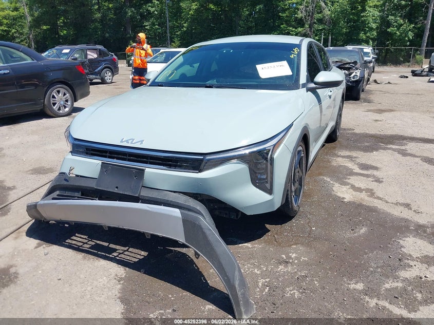 2025 Kia K4 Ex VIN: 3KPFU4DE9SE004182 Lot: 45252396