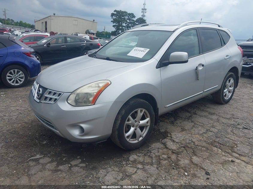 2011 NISSAN ROGUE auction photo 2