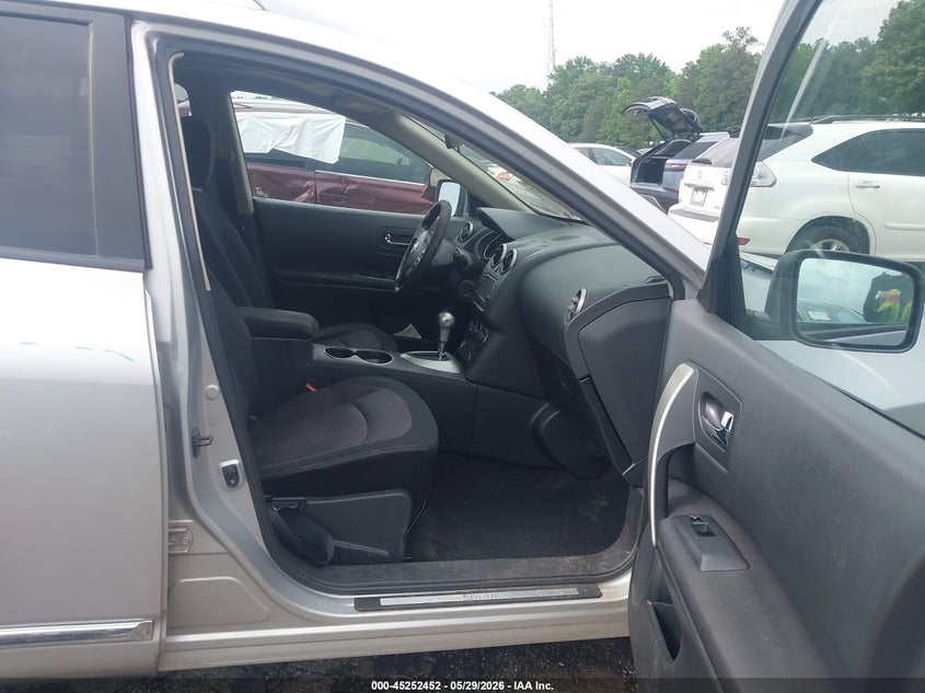 2011 NISSAN ROGUE auction photo 5