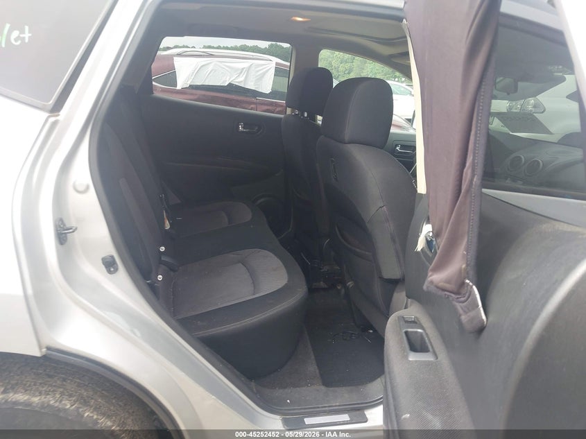 2011 NISSAN ROGUE auction photo 8