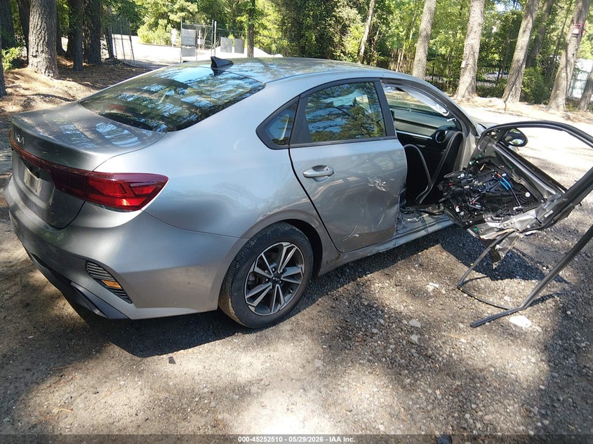 2023 KIA FORTE auction photo 4