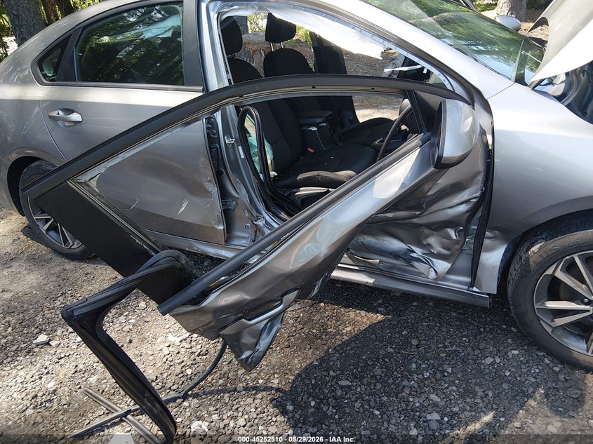 2023 KIA FORTE auction photo 6
