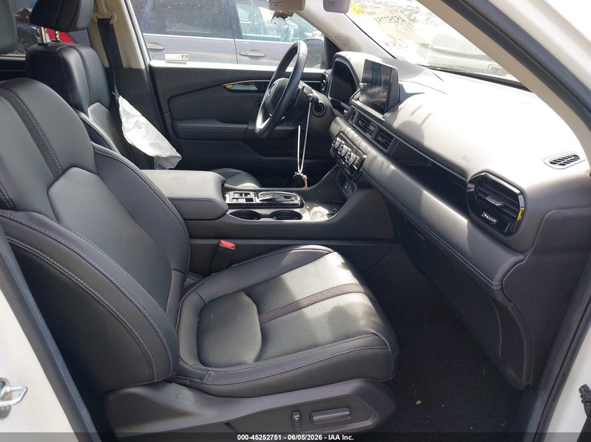 2025 HONDA PILOT auction photo 5