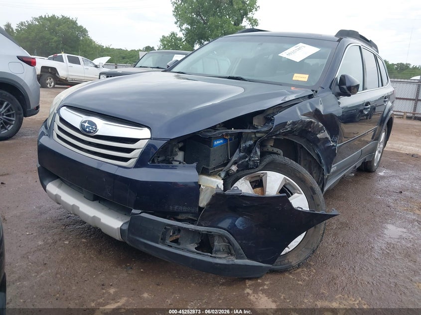 2012 SUBARU OUTBACK auction photo 2