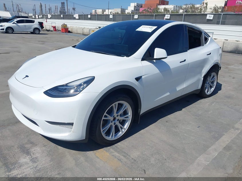 Vin: 7saygdee4pa137786, lot: 45750689, tesla model y awd/long range dual motor all-wheel drive 20232