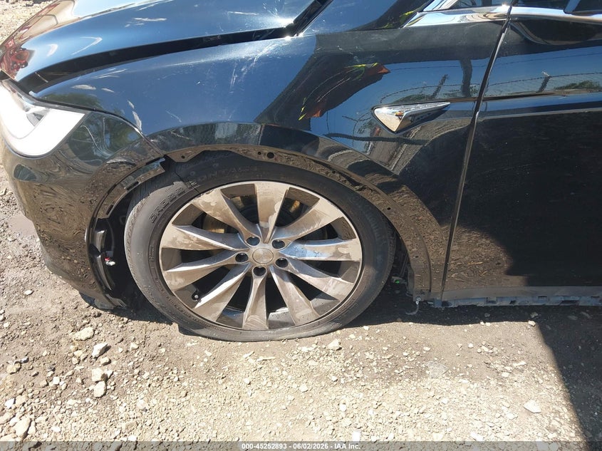 2020 Tesla Model X Long Range Dual Motor All-Wheel Drive/Long Range Plus Dual Motor All-Wheel Drive VIN: 5YJXCBE2XLF263811 Lot: 45252893