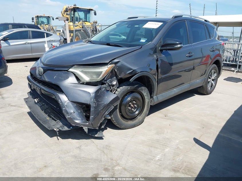 2018 Toyota Rav4 Xle 2T3WFREV6JW512392 photo 1