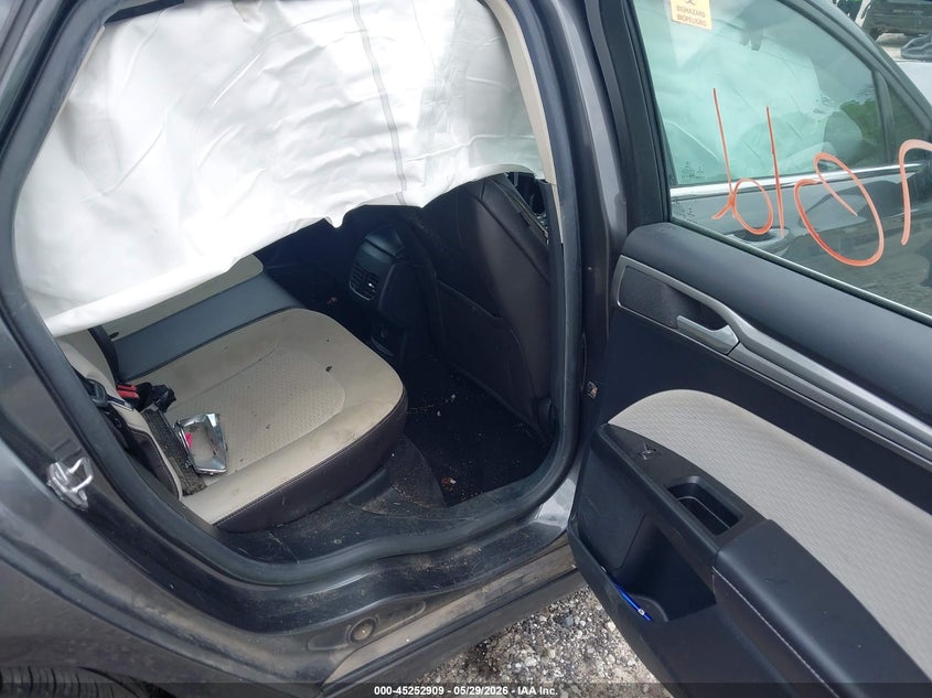2020 FORD FUSION auction photo 8