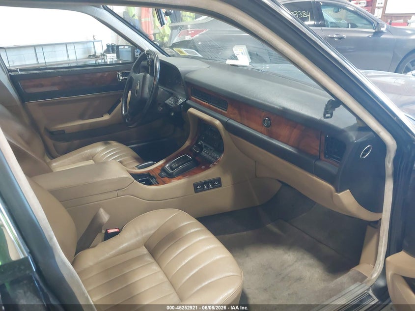 1990 JAGUAR XJ6 auction photo 5