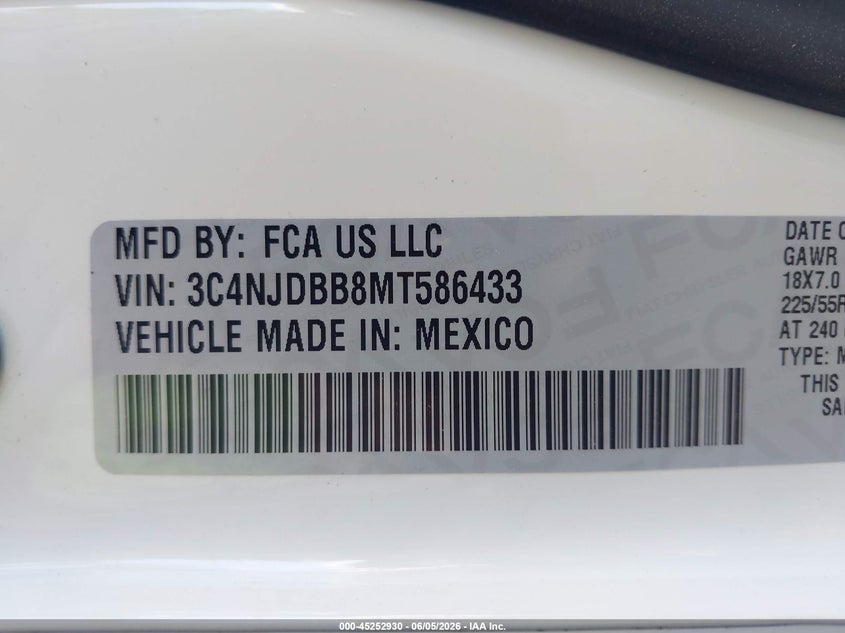 3C4NJDBB8MT586433 2021 Jeep Compass 2.4 white