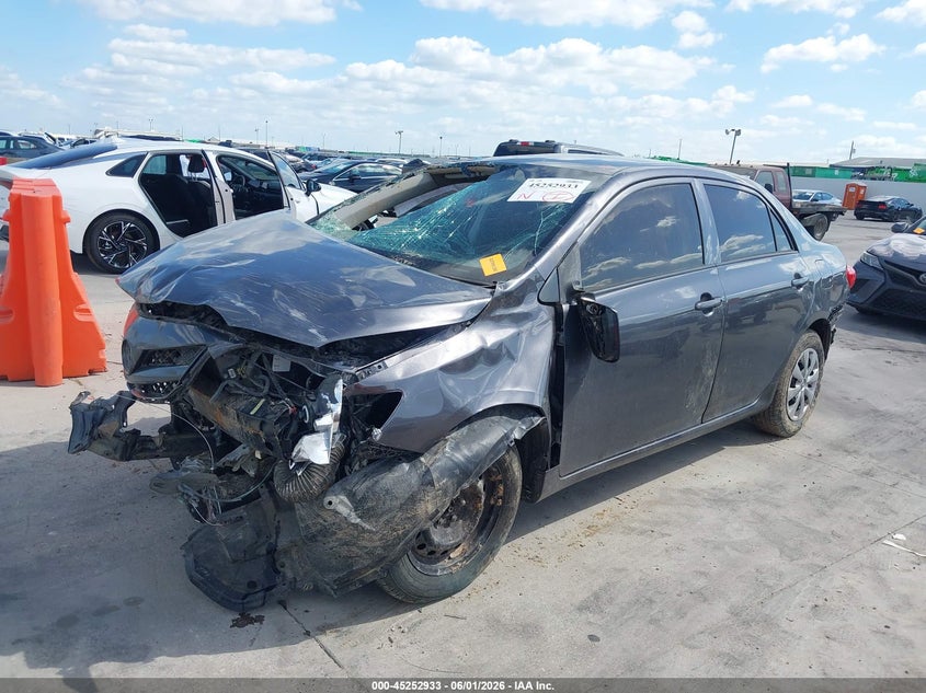 2013 Toyota Corolla L JTDBU4EEXDJ120526 photo 1