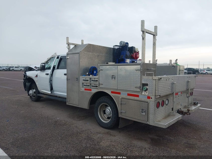 2023 RAM 3500 CHASSIS auction photo 3
