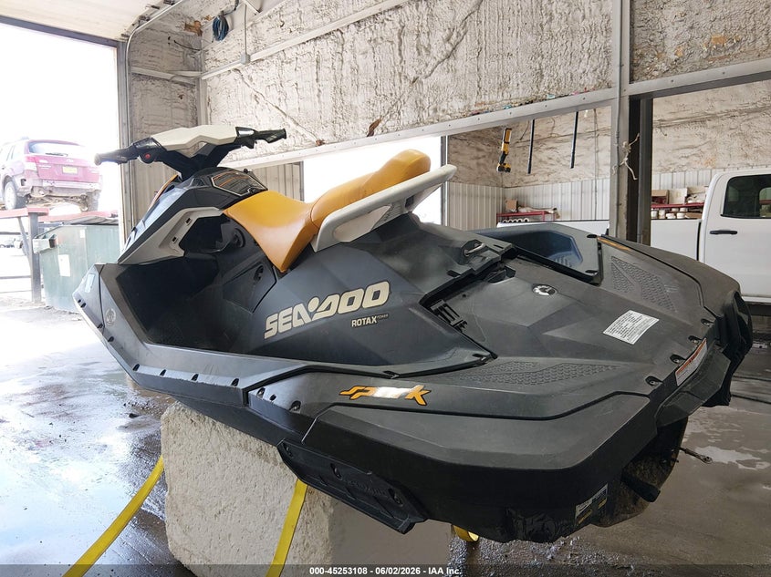 2018 SEADOO SPARK auction photo 3