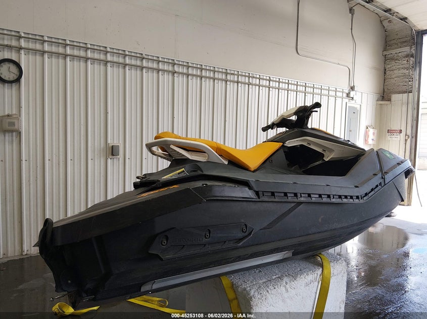 2018 SEADOO SPARK auction photo 4