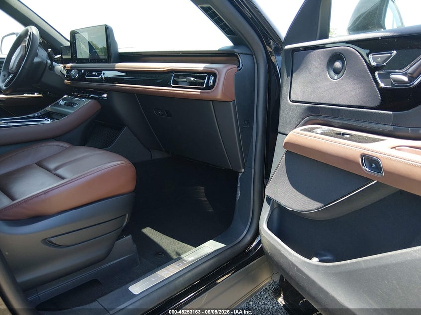 2025 LINCOLN AVIATOR 3.0L V-6 DI, DOHC, V(VIN: 5LM5J7XC6SGL06425