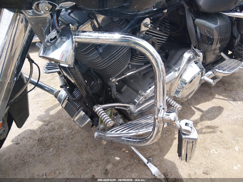 2011 Harley-Davidson Fltruse VIN: 1HD1TA810BB950301 Lot: 45253220