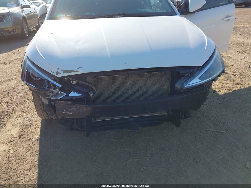 2020 HYUNDAI ELANTRA auction photo 6