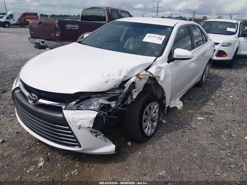 Vin: 4t1bf1fk3fu884230, lot: 45751063, toyota camry le 20152