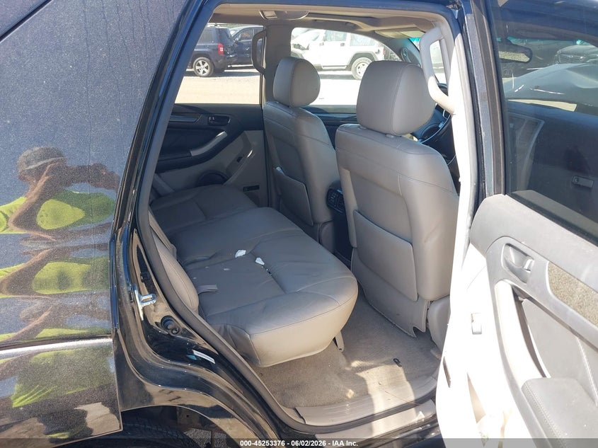 2005 Toyota 4Runner Limited V6 VIN: JTEBU17R950070591 Lot: 45253376