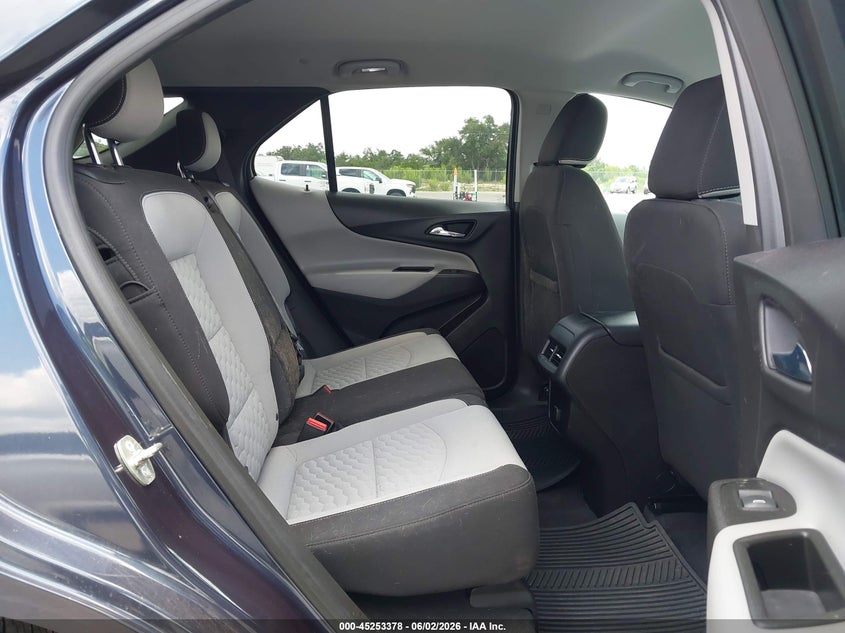 VIN 3GNAXJEV0JL370855 2018 CHEVROLET EQUINOX LT