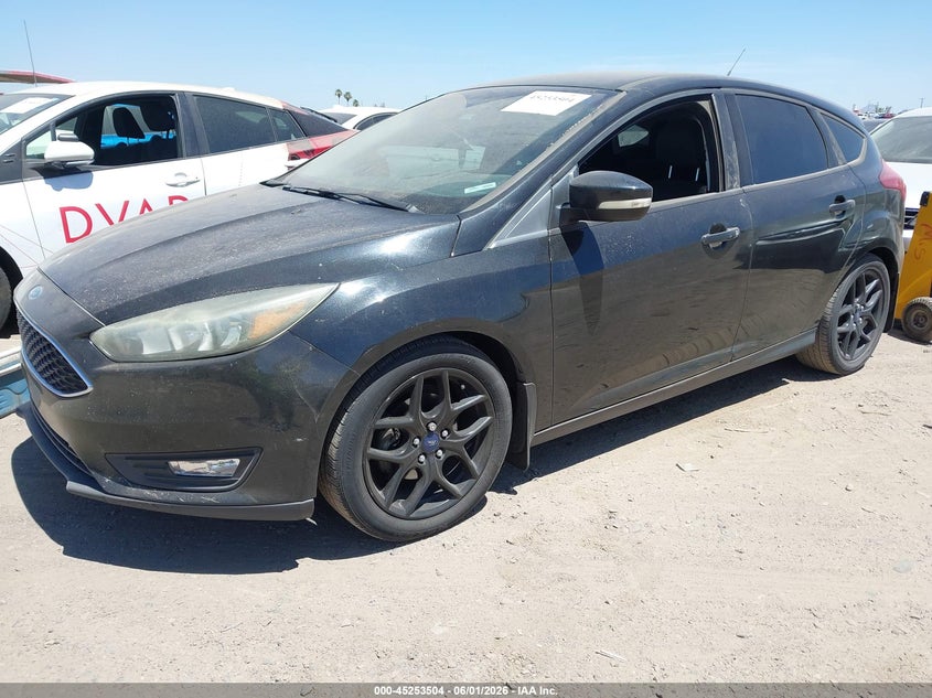 2015 Ford Focus Se 1FADP3K22FL314789 photo 1