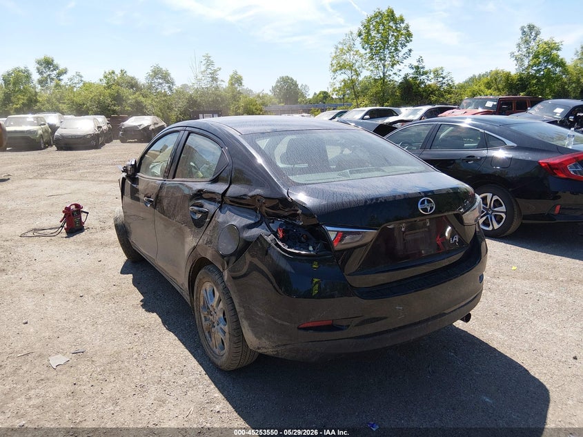 2016 SCION IA auction photo 3
