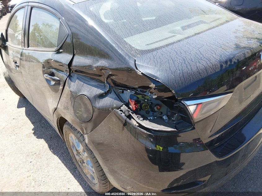 2016 SCION IA auction photo 6