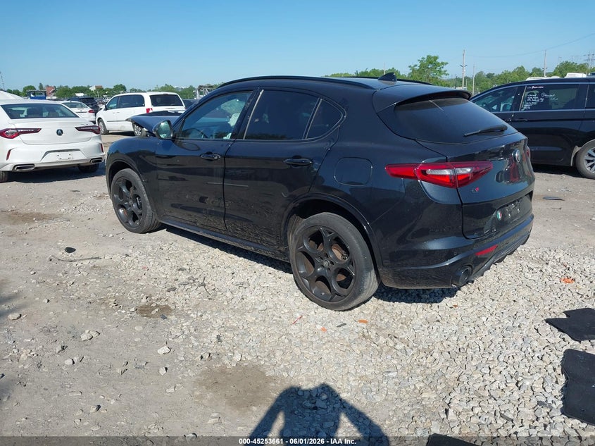 Vin: zaspakbn9p7d55127, lot: 45751469, alfa romeo stelvio estrema awd 20233