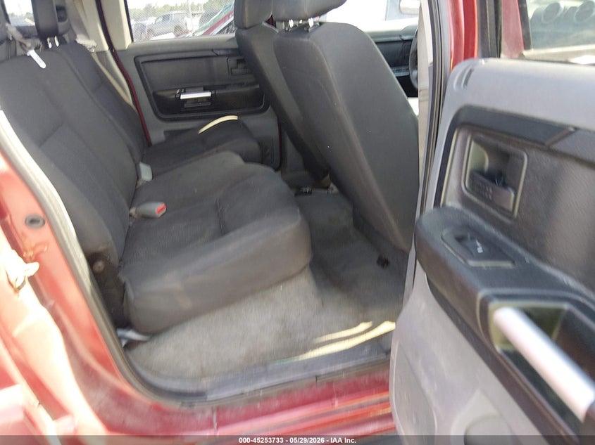 2006 MITSUBISHI RAIDER auction photo 8