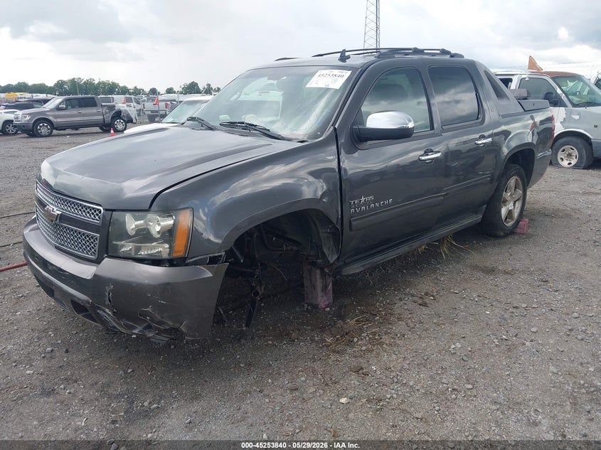 2011 CHEVROLET AVALANCHE 1500 auction photo 2