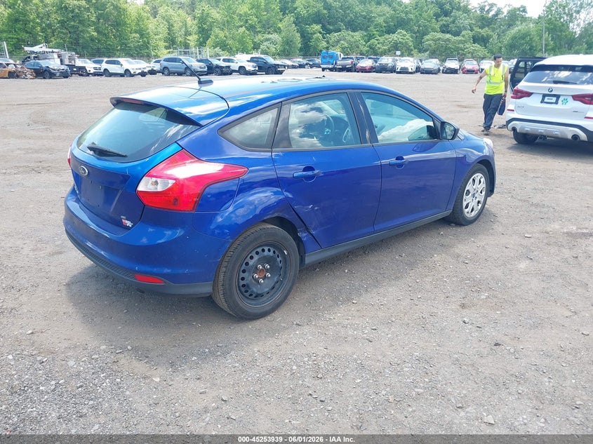 Vin: 1fahp3k28cl281813, lot: 45751748, ford focus se 20124