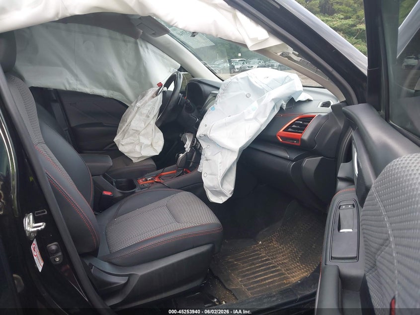 2019 SUBARU FORESTER auction photo 5