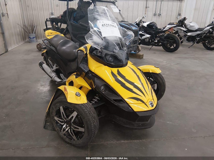 2009 can-am/ brp spyder