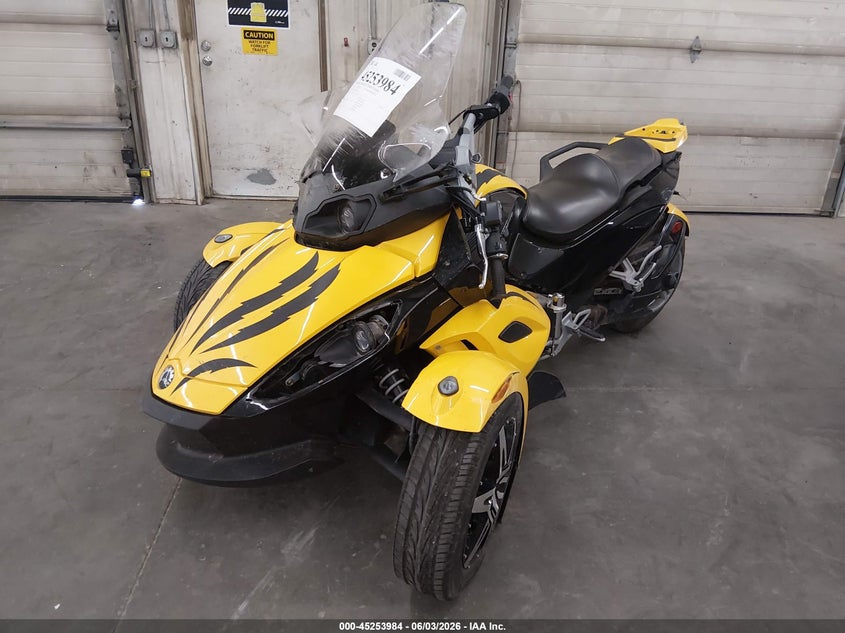 2BXJAAA179V000604 2009 Can-Am Spyder Roadster Rs photo 1