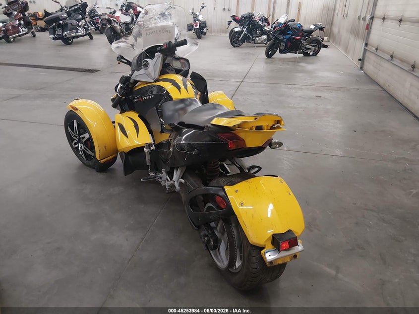 2009 CAN-AM/ BRP SPYDER MOTO 2